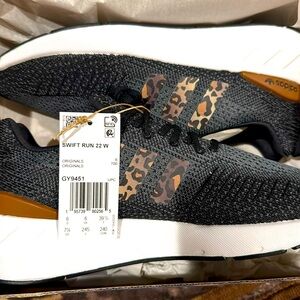 New with tags Adidas leopard swift run shoes